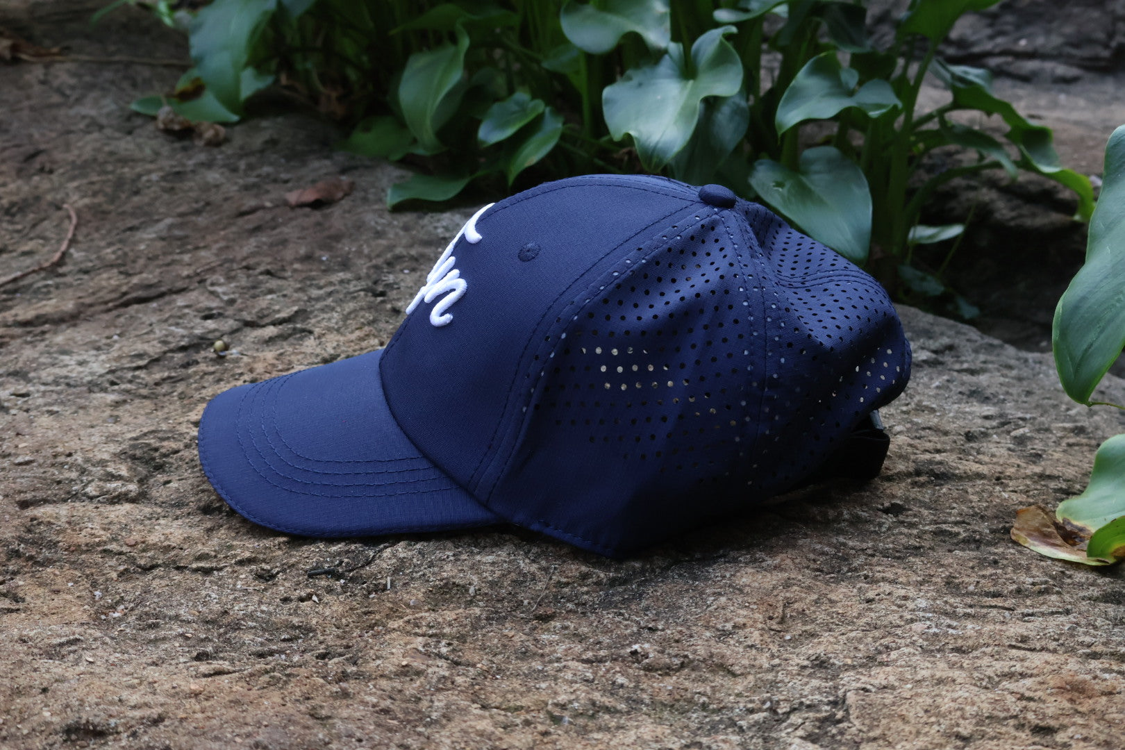 Lightweight course cap